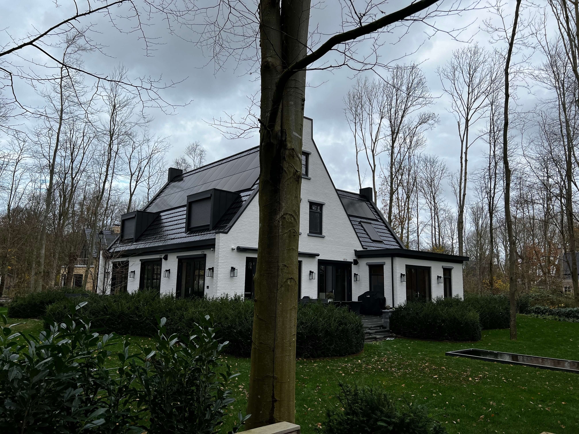 37 Indak-zonnepanelen op Villa